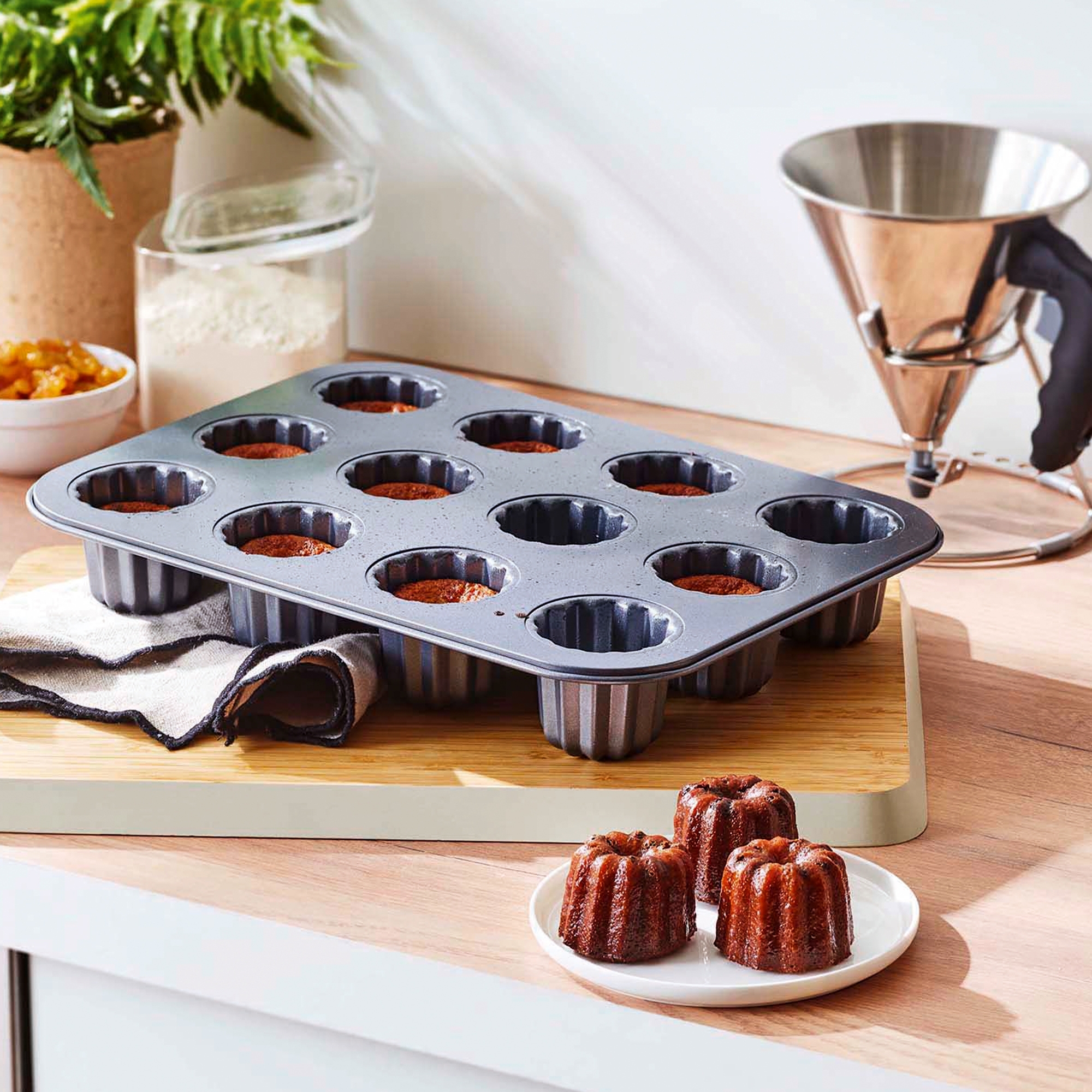 de Buyer - Tray 12 Cannele  - non-stick